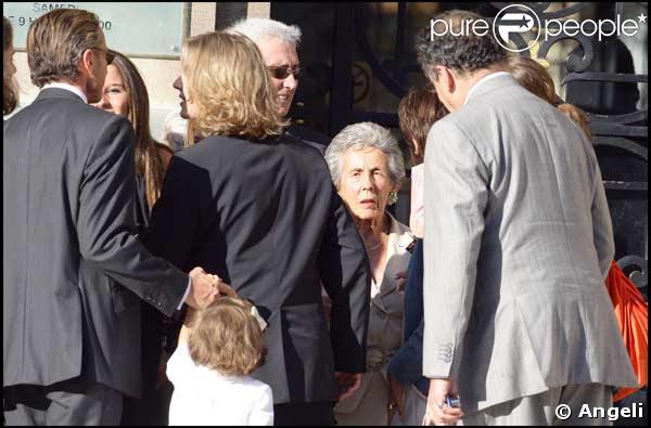 Le mariage de Jean Sarkozy : François (de dos) et Pierre (de dos) Sarkozy, Andrée Sarkozy