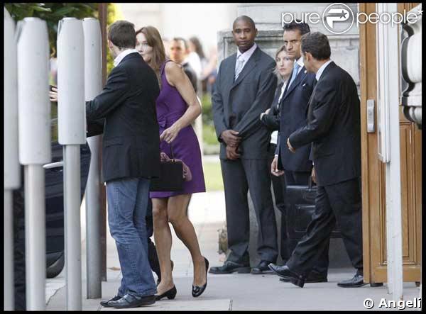 Carla Bruni-Sarkozy et son fils Aurélien lors du mariage de Jean Sarkozy