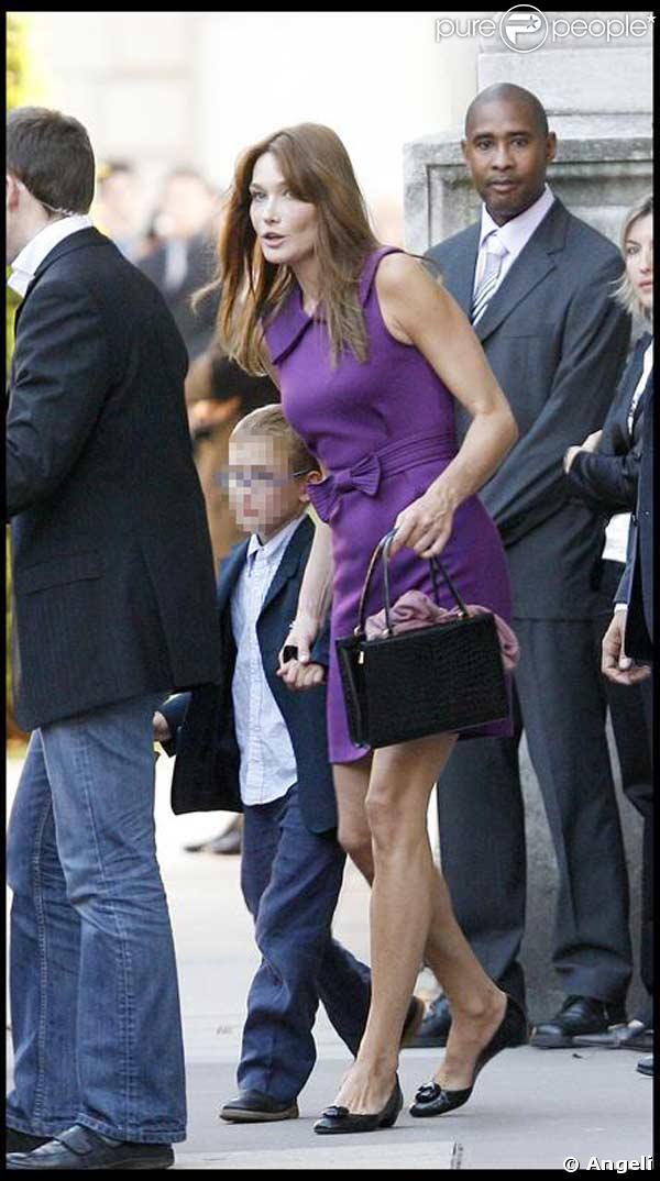 Carla Bruni-Sarkozy et son fils Aurélien lors du mariage de Jean Sarkozy
