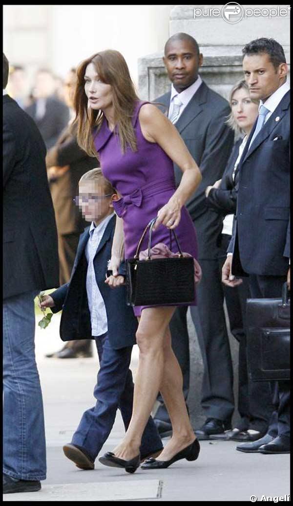 Carla Bruni-Sarkozy et son fils Aurélien lors du mariage de Jean Sarkozy