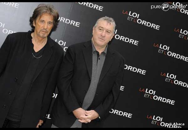 Al Pacino et Robert de Niro au photocall du film La loi et l'ordre à Paris