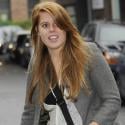 REPORTAGE PHOTOS : Princesse Beatrice : mais c'est une tenue pour aller à l'école ? 