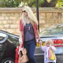 REPORTAGE PHOTOS : Claudia Schiffer : Son adorable petite fille est à... croquer !