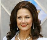 Lynda Carter 3ème au classement AOL TV
