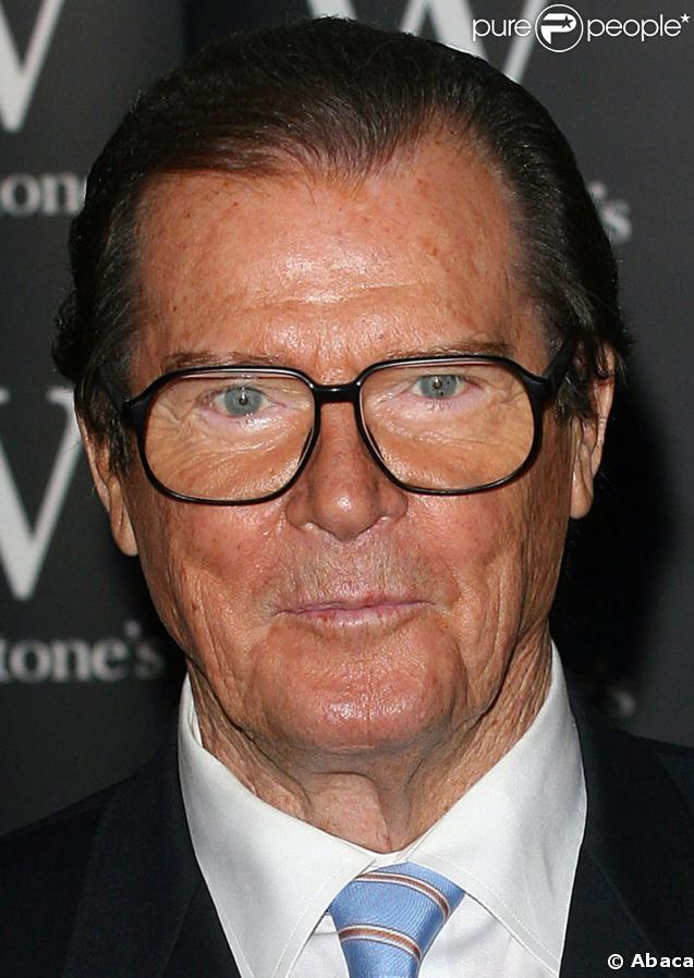 Roger Moore - Photo Actress
