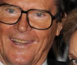 Roger Moore a dédicacé son autobiographie à Londres