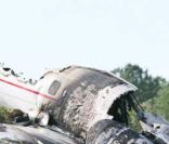 Carcasse de l'avion dans lequel avait pris place Travis Barker et DJ AM le 19 Septemebre 2008 et qui a fait 4 morts