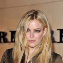 REPORTAGE PHOTOS : Riley Keough, la petite fille du King, une beauté... époustouflante !