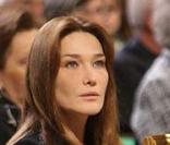 Carla Bruni à la messa en hommage à soeur Emmanuelle
