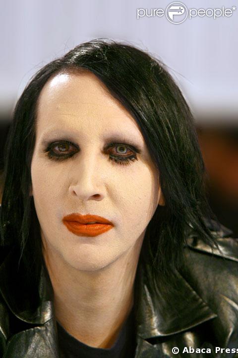 Marilyn Manson 133670-marilyn-manson-637x0-1