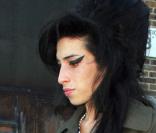 Amy Winehouse se rend à la prison où est incarcéré son mari