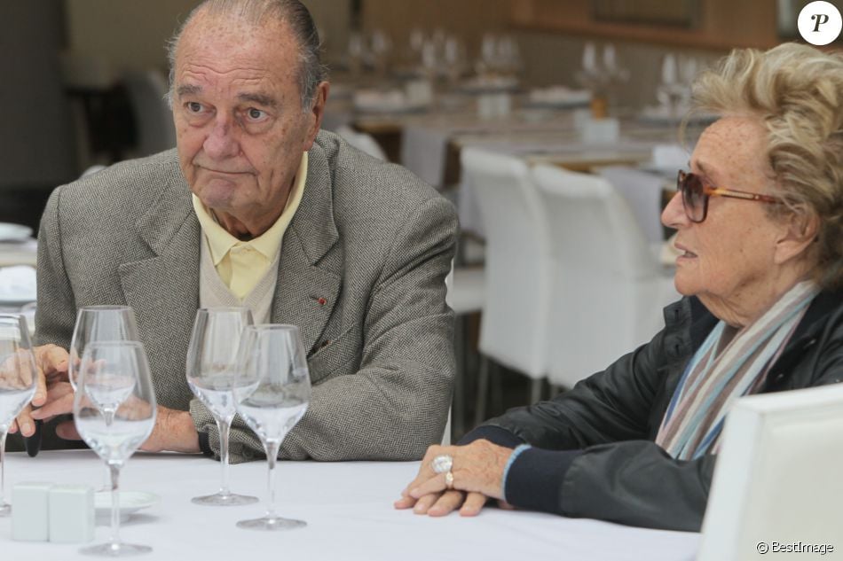 http://static1.purepeople.com/articles/8/19/57/68/@/2539809-jacques-chirac-deguste-des-crevettes-ave-950x0-1.jpg