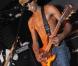 REPORTAGE PHOTOS : Quand Keziah Jones tombe le haut !