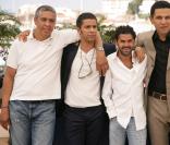 Une partie des comédiens d'Indigènes: (de gauche à droite): Samy Naceri, Sami Bouajila, Jamel Debbouze et Roschdy Zem. 