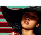 Jessica Alba pose pour Campari