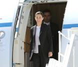 Ingrid Betancourt est de retour en France : pas seule, mais sans son mari !