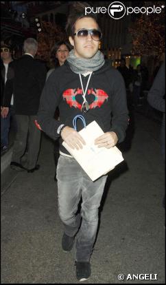Pete Wentz, le mari d'Ashlee Simpson, n'aime pas le lait maternel