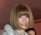 Anna Wintour dans sa robe Chanel, c'est LE look le plus improbable de l'année 2008 ! 
