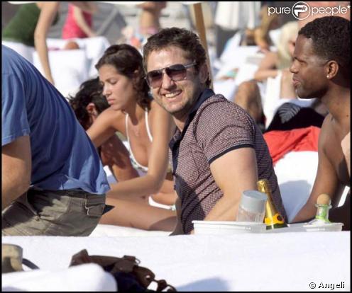 Gerard Butler passe ses vacances sous le soleil de Miami ! 02/01/09