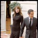 Carla Bruni, reine de la mode dans le coeur... des anglais !