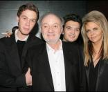 Claude Berri, ses fils Darius et Thomas Langmann, et Nathalie Rheims 