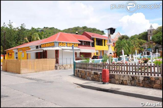 Le restaurent  Jojo Burger , où Johnny et Laeticia Hallyday vont parfois déjeuner lorsqu'ils passent leurs vacances à Saint-Barthélémy.