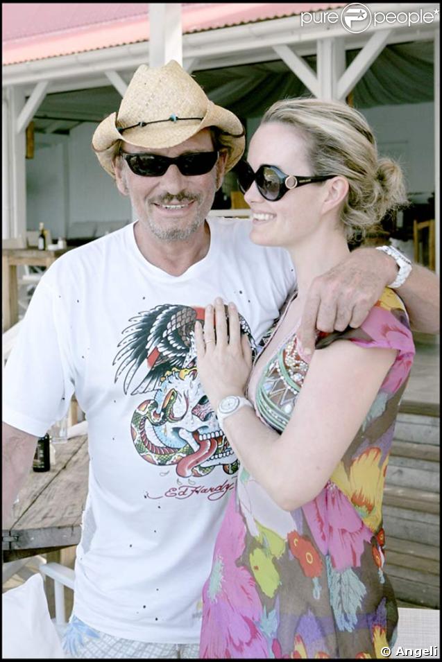 Johnny et Laeticia Hallyday passent leurs vacances à Saint-Barthélémy.