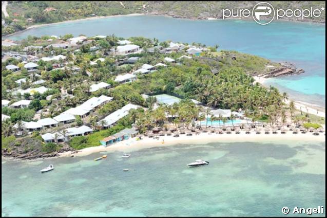 Survol de la magnifique île Saint-Barthélémy.