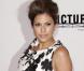 Eva Mendes dans une robe fleurie pour une allure 100% rétro à la première, en 2008, de Women réalisé par Diane English au Mann Village Theatre de Westwood à Los Angeles.