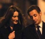 Nicolas Sarkozy et son épouse Carla Bruni, font une promenade romantique. 14/01/09