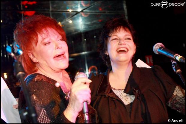 Régine et son amie Maurane lors de la promo de l'album  Regine's Duets  chez... Regine's ! 