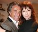 Gérard Holtz et Julie Arnold, très amoureux... ils ne se lâchent pas !