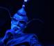 Grace Jones fait des étincelles à Londres, dès le début de sa tournée mondiale, et a un stock de chapeaux fous simplement inégalable