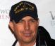 Kevin Costner à l'occasion du Superbowl