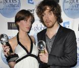 Anaïs et Julien Doré aux Globes de Cristal. 02/02/09