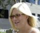 Tori Spelling en septembre 2008 à Los Angeles a le bras un peu mou et une silhouette fatiguée... 