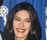 Dean Cain et Teri Hatcher en 1993. A l'époque de la série Les Nouvelles aventures de Superman, son visage est plus que rayonnant. 