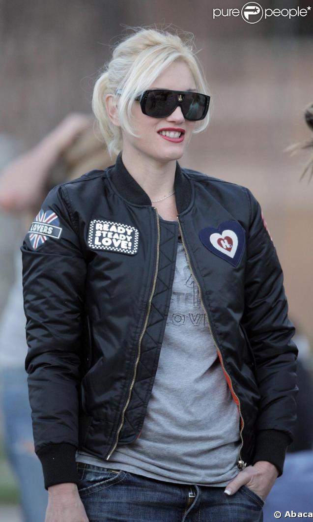 Gwen Stefani portant l'une de ses créations siglée Harajuku Lovers
