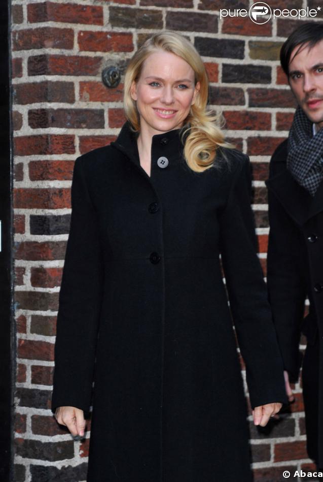 Naomi Watts, radieuse, s'apprête à aller sur le plateau de Letterman 