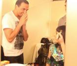 Kamel Ouali et Sofia Essaïdi en loge. Les visages ne trompent pas quant à leur attachement mutuel. 