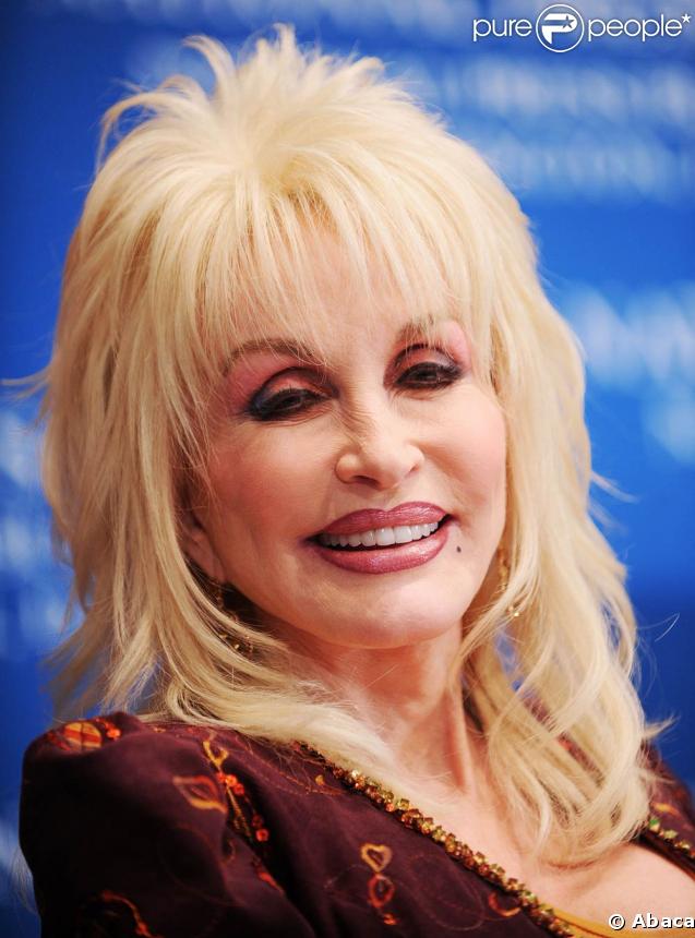 La chanteuse de country Dolly Parton au National Press Club de Washington, le 10 février 2009