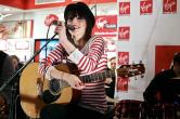 Jennifer Ayache, la chanteuse de Superbus