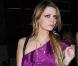 Mischa Barton, très mince, a trouvé comment se remplumer un peu !