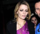 Mischa Barton, un kebab à la main, se balade à L.A. 19/02/09