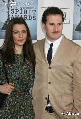 Le cinéaste Darren Aronofsky a remporté le Spirit Award du meilleur film pour "The Wrestler", et sa femme Rachel Weisz était aux anges !