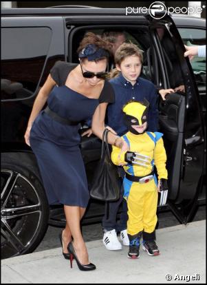 Victoria, Roméo et Cruz fêtent les 4 ans de ce dernier, déguisé en Wolverine ! 21/02/09