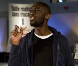 Thomas N'Gijol du Jamel Comedy Club en plein doublage