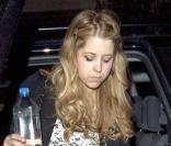 Peaches Geldof, rentrant dans son hôtel londonien à 4h du matin le 25 février 2009