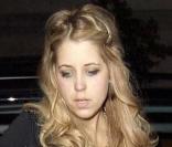 Peaches Geldof, rentrant dans son hôtel londonien à 4h du matin le 25 février 2009