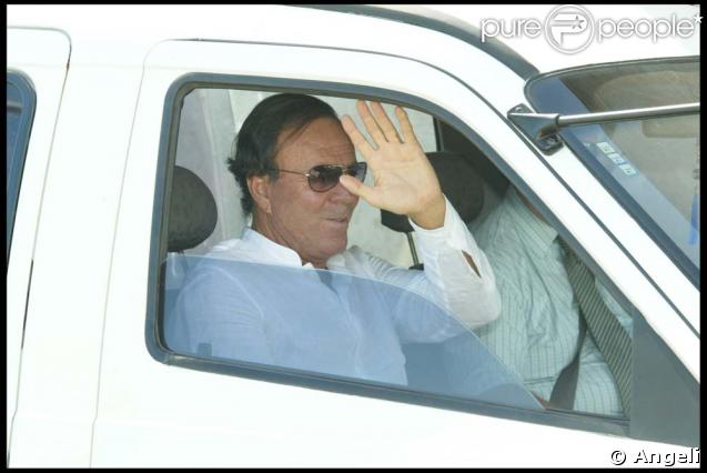 Julio Iglesias quitte Punta de Este 